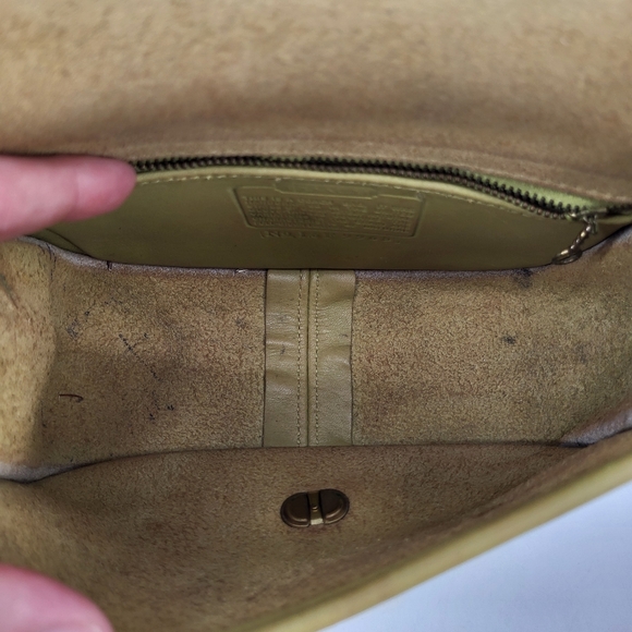 Vintage Coach Legacy Small Fold Over Flap Shoulder Bag Purse Green Leather - Picture 10 of 13